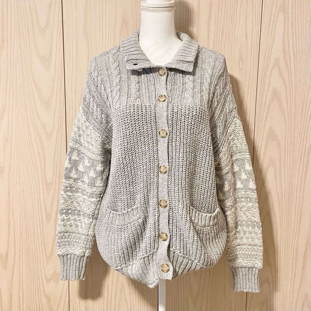 American Eagle Sweater Women’s Small Gray Cable Knit Button Down Outdoor Granola